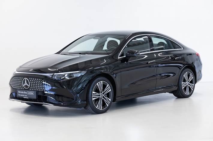 Sort Mercedes CLA250+ fra 2026 set udefra