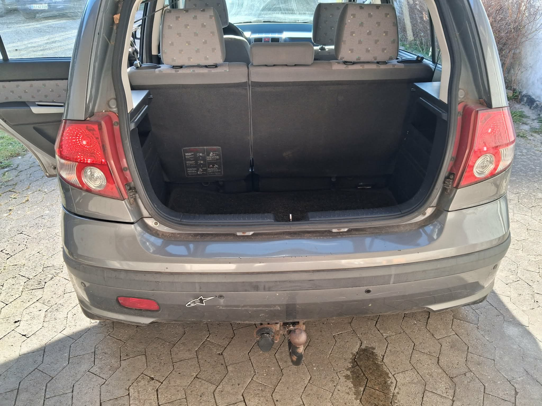 Grå Hyundai Getz fra 2004