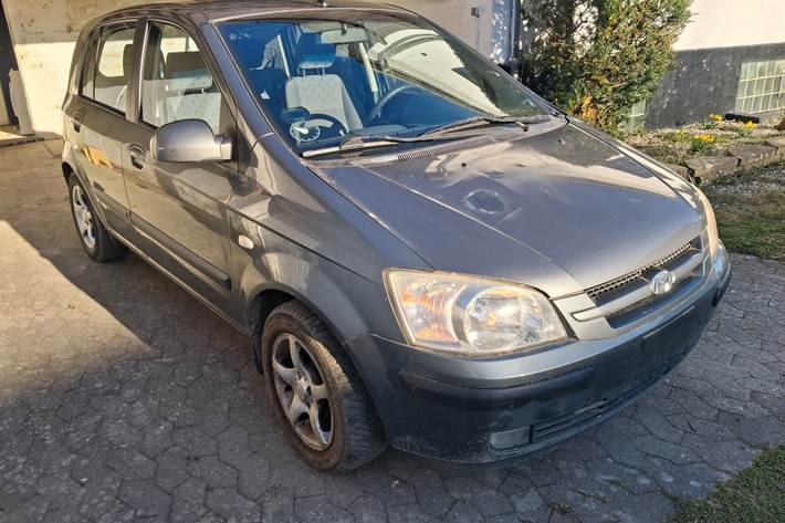 Grå Hyundai Getz fra 2004