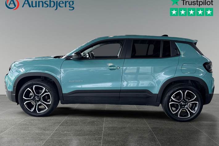 Blå Jeep Avenger fra 2024