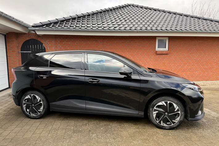 Sort MG MG4 fra 2023