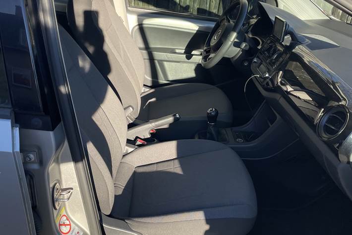 Grå VW UP! fra 2014