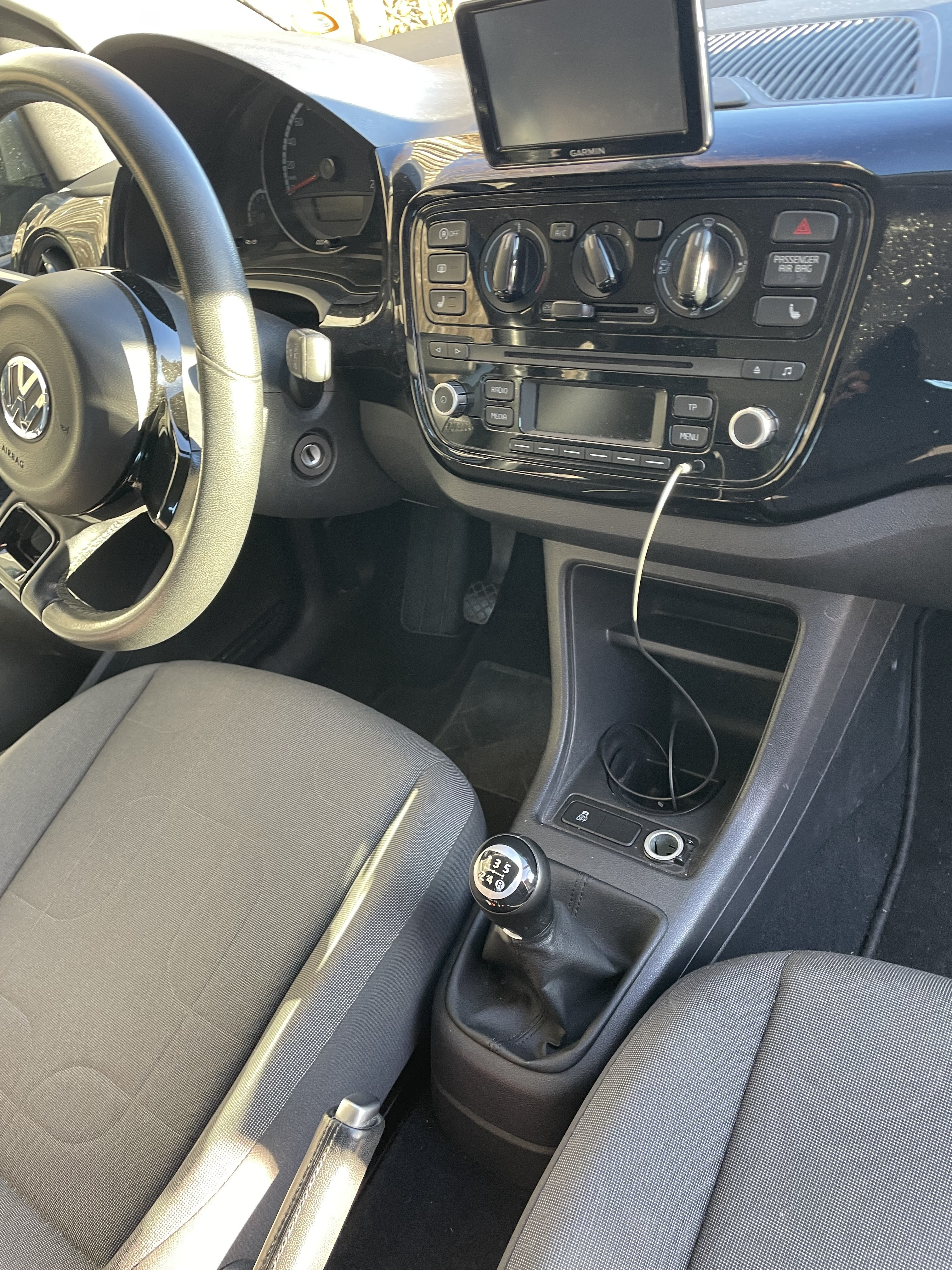 Grå VW UP! fra 2014