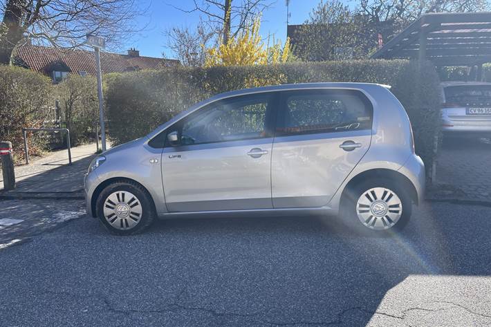 Grå VW UP! fra 2014