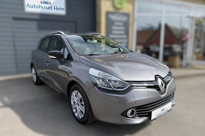 Grå Renault Clio IV fra 2014 set udefra