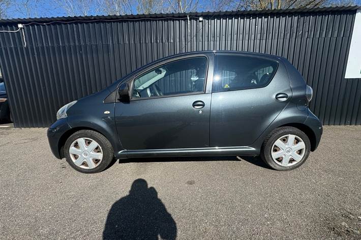 undefined Toyota Aygo fra 2010