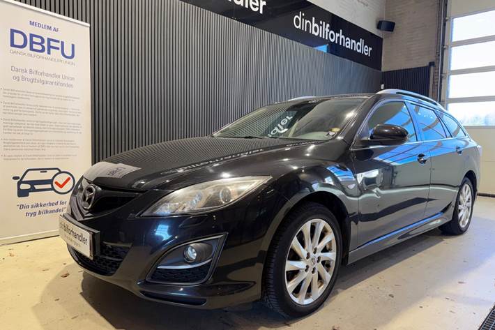 Sort Mazda 6 fra 2010 set udefra