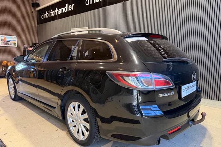 Sort Mazda 6 fra 2010