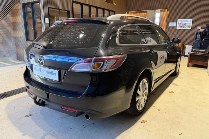 Sort Mazda 6 fra 2010