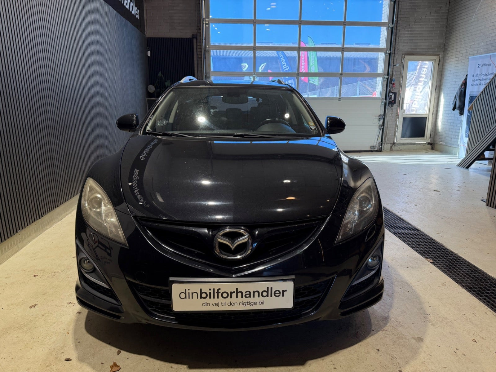 Sort Mazda 6 fra 2010
