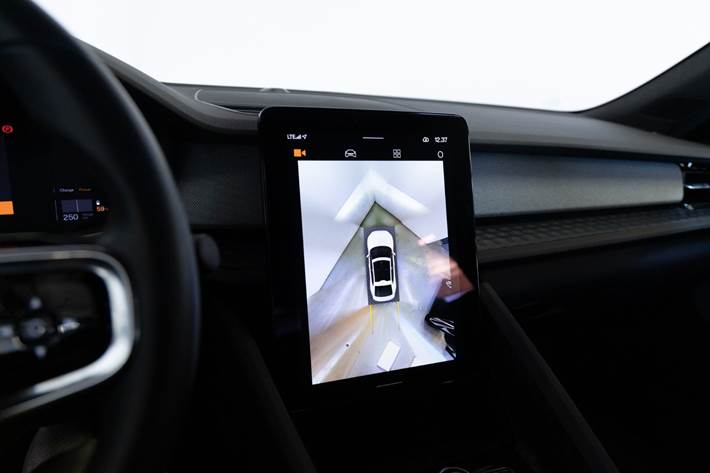 Sort Polestar 2 fra 2023