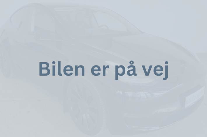 Hvid Opel Vivaro fra 2024