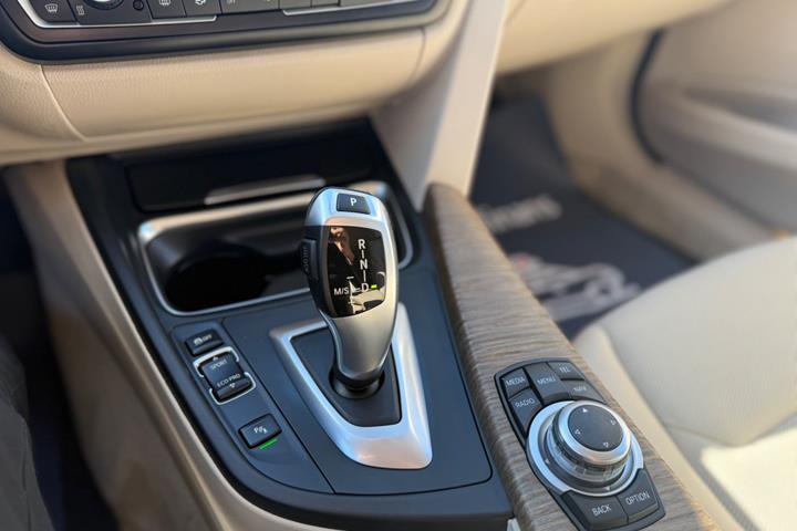 undefined BMW 320d fra 2013