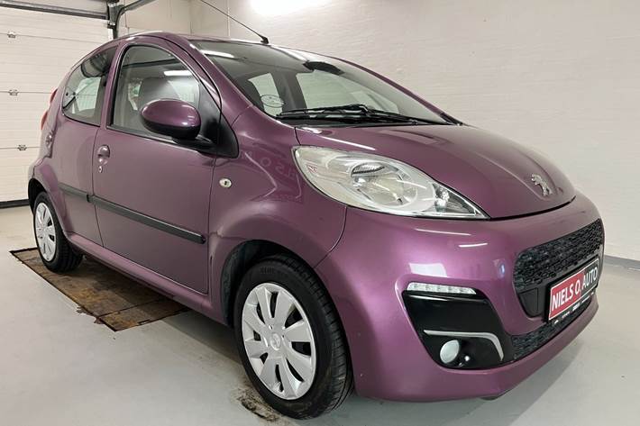 Lilla Peugeot 107 fra 2013