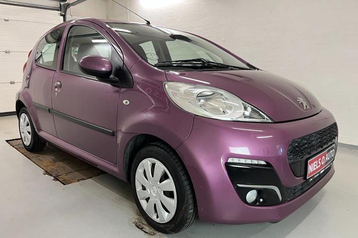 Lilla Peugeot 107 fra 2013