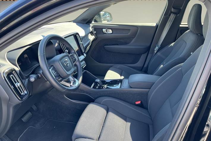 Sort Volvo C40 fra 2023