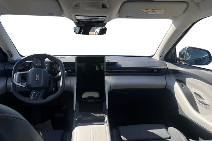 Sort Ford Explorer fra 2026