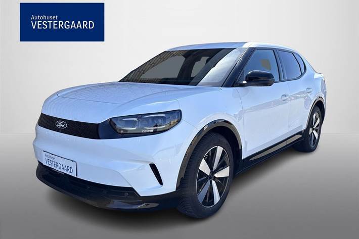 Hvid Ford Capri fra 2025 set udefra