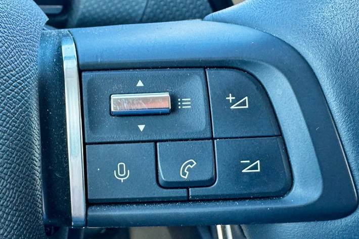 Hvid Citroën ë-C4 X fra 2024