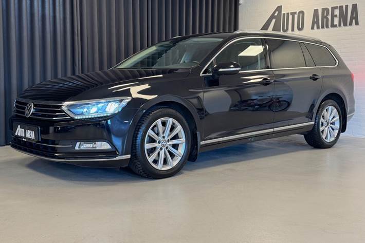 Sort VW Passat fra 2017 set udefra