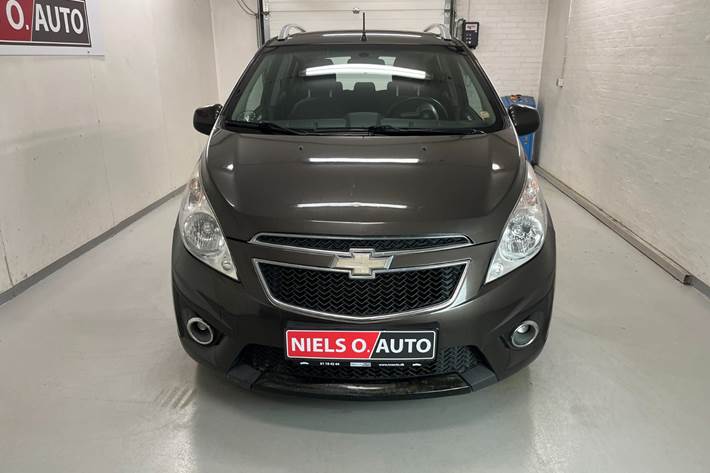 Brun Chevrolet Spark fra 2012