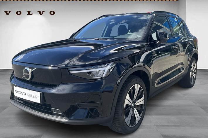 Sort Volvo XC40 fra 2023 set udefra
