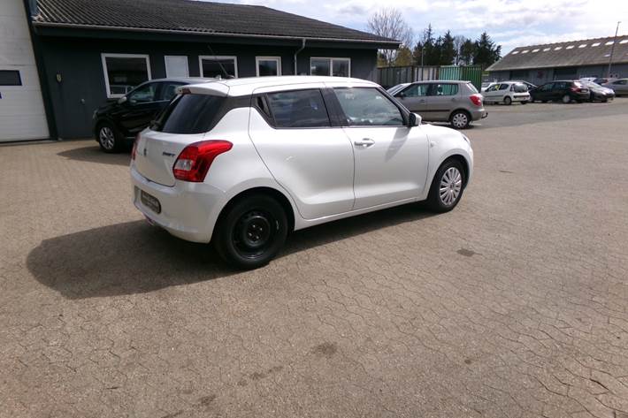 Hvid Suzuki Swift fra 2017