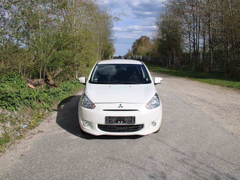 Mitsubishi Space Star 1,2 Black & White