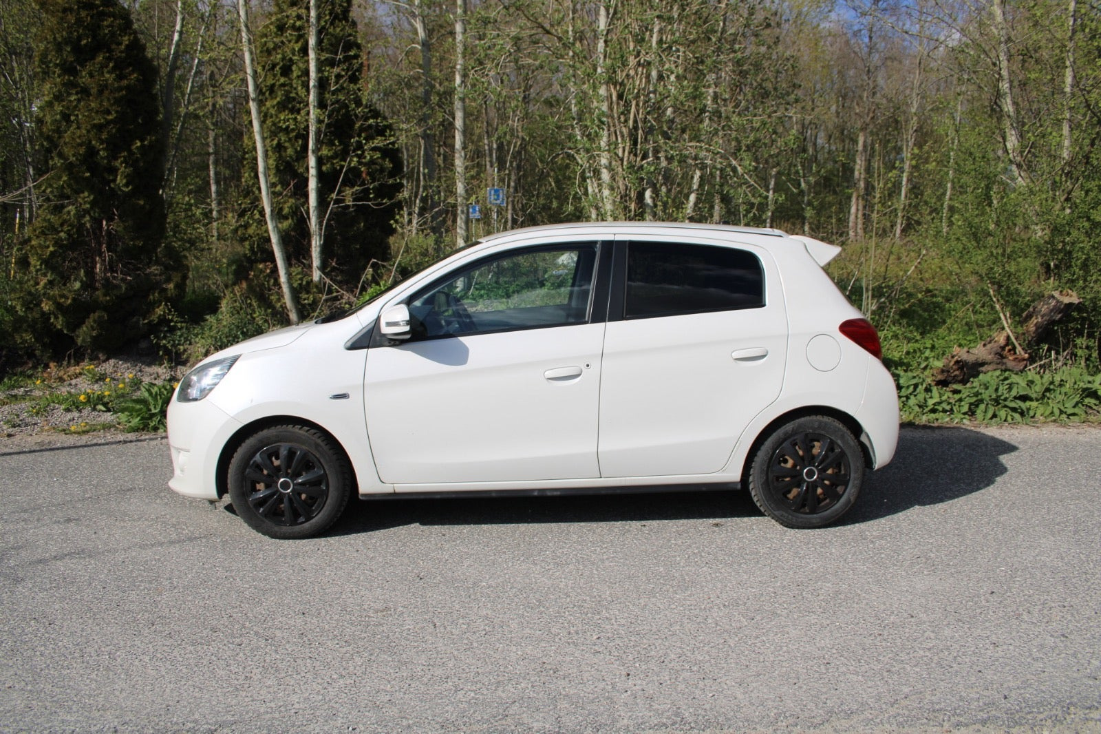 undefined Mitsubishi Space Star fra 2015