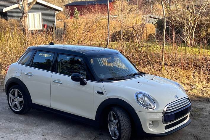 Hvid Mini Cooper fra 2015