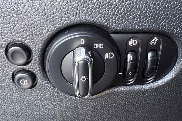 Hvid Mini Cooper fra 2015