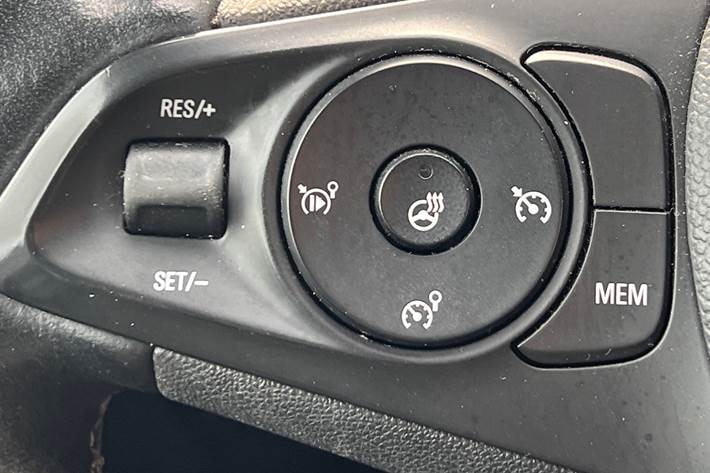 Sort Opel Corsa fra 2020