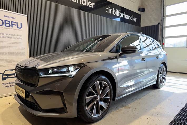 Grå Skoda Enyaq fra 2023