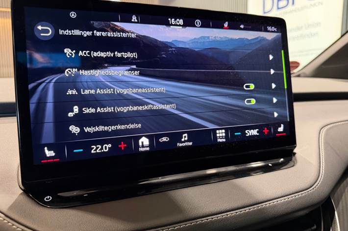 Grå Skoda Enyaq fra 2023