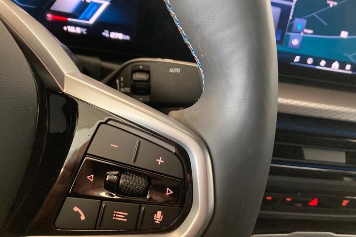 Hvid BMW i4 fra 2025
