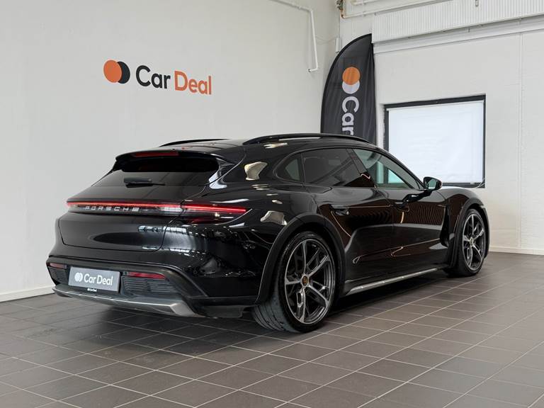 Porsche Taycan 4 Performance+ Cross Turismo
