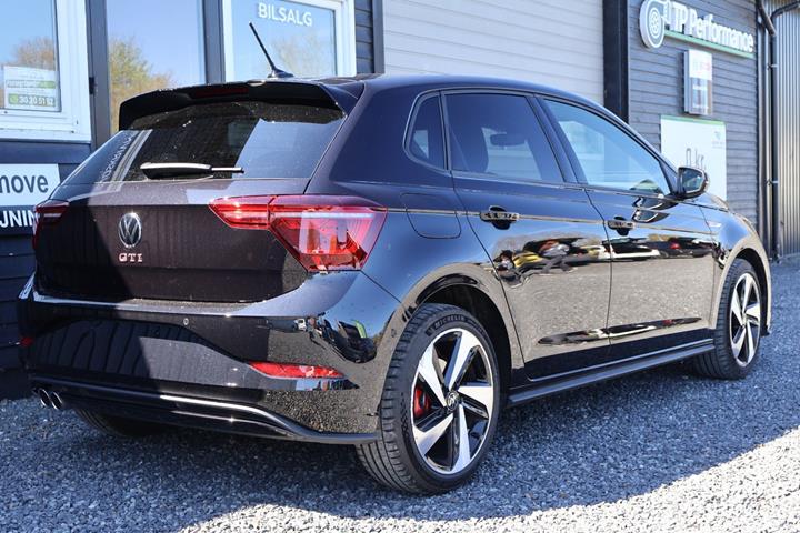 Sort VW Polo fra 2024