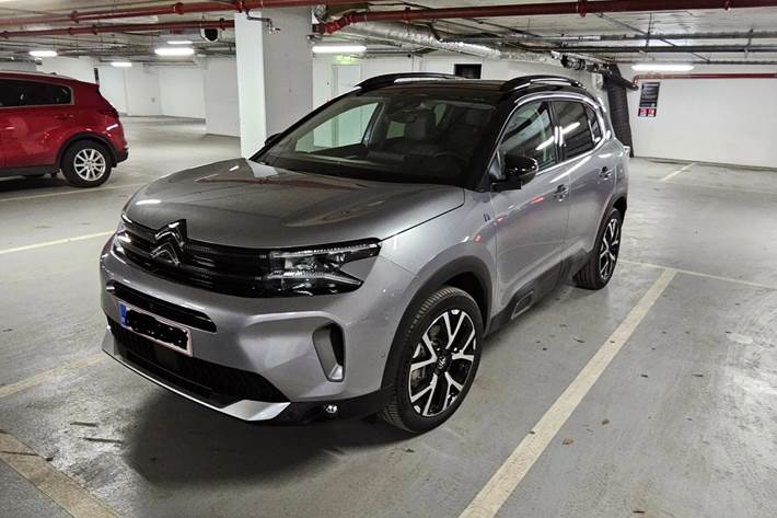 Grå Citroën C5 Aircross fra 2023