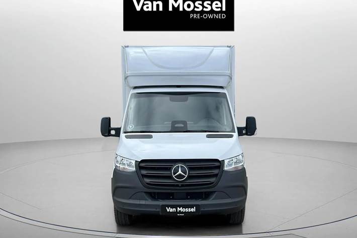 Hvid Mercedes eSprinter 414 fra 2025