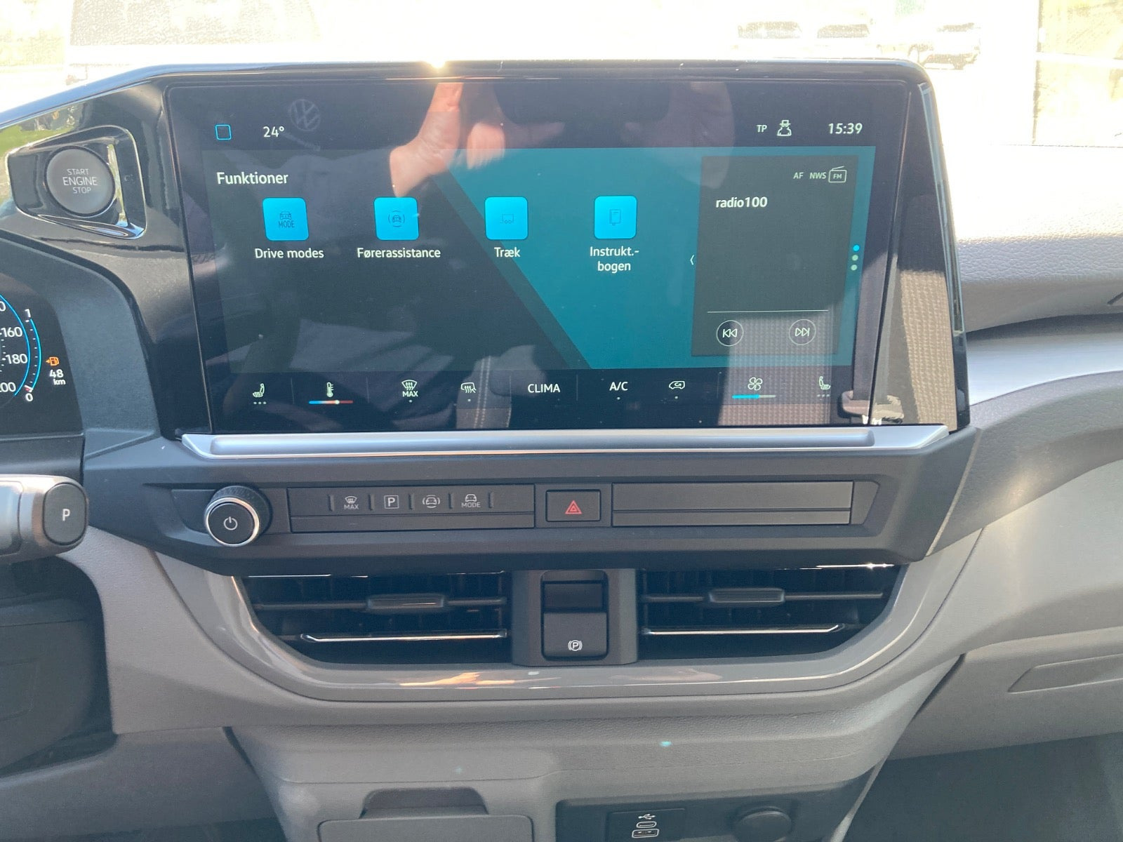 Sort VW Transporter fra 2025