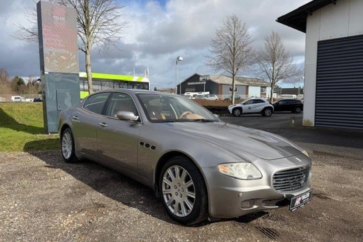 undefined Maserati Quattroporte fra 2004 set udefra