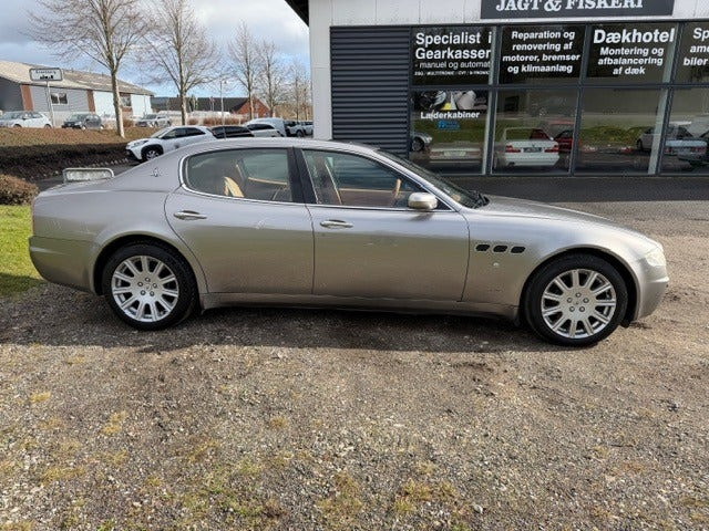 undefined Maserati Quattroporte fra 2004 set udefra