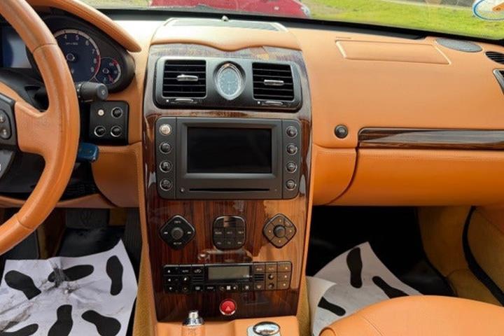 undefined Maserati Quattroporte fra 2004 set indefra
