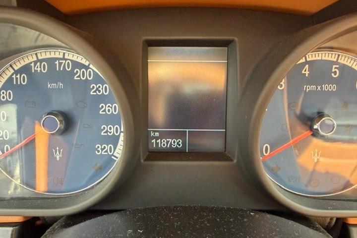 undefined Maserati Quattroporte fra 2004 set indefra