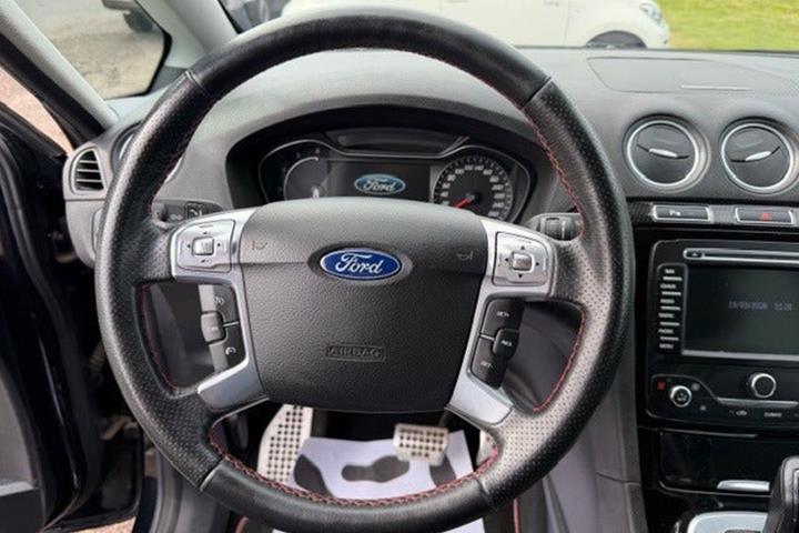 undefined Ford S-MAX fra 2014
