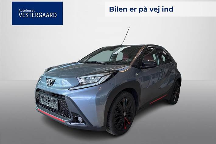 Grå Toyota Aygo X fra 2023