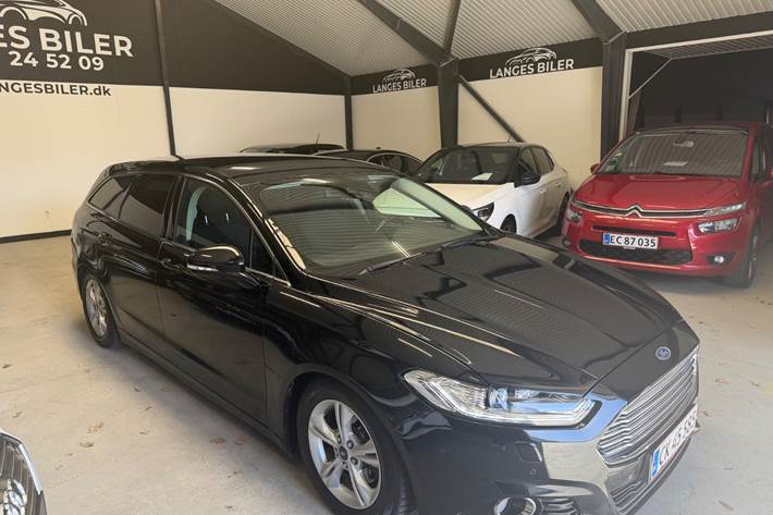 Sort Ford Mondeo fra 2016