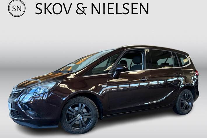 Lilla Opel Zafira Tourer fra 2015
