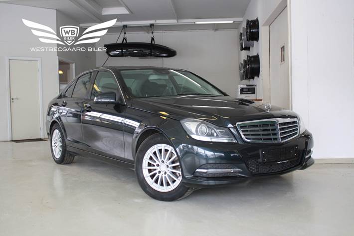 Sort Mercedes C200 fra 2014