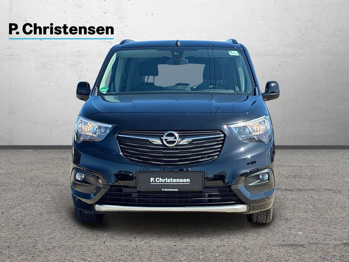 Sort Opel Combo-e Life fra 2023